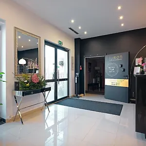 hotellátogatás